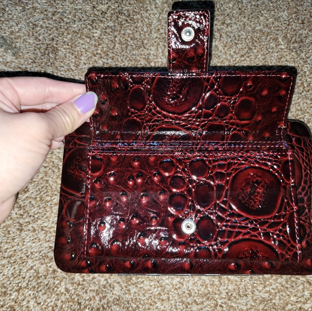 Clutch - Picture 2 of 8